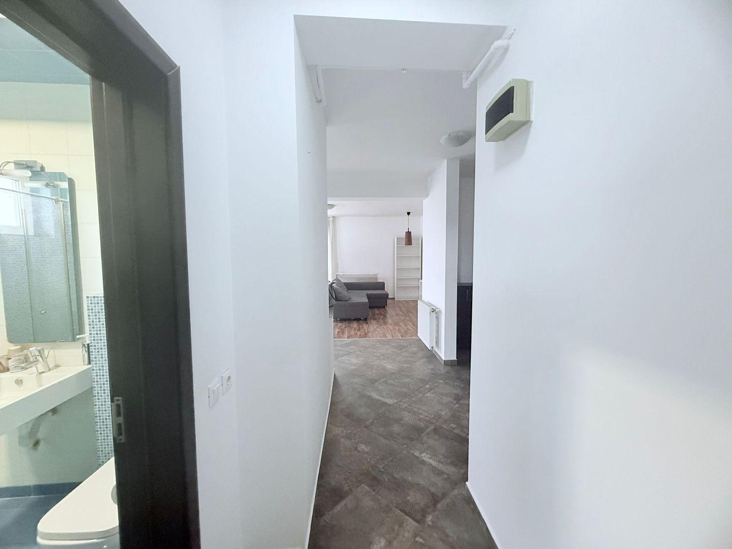 APARTAMENT DE LUX LOC DE PARCARE SI BOXA BLOC 2007 VIRTUTII - Poză 3