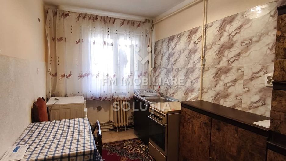 De închiriat apartament cu 3 camere - etaj 1- bd-ul Decebal - Poză 5