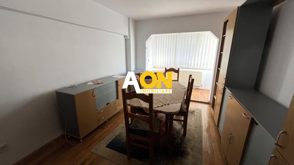 Apartament 3 Camere, Etaj 1, Zona Cetate - Poză 2