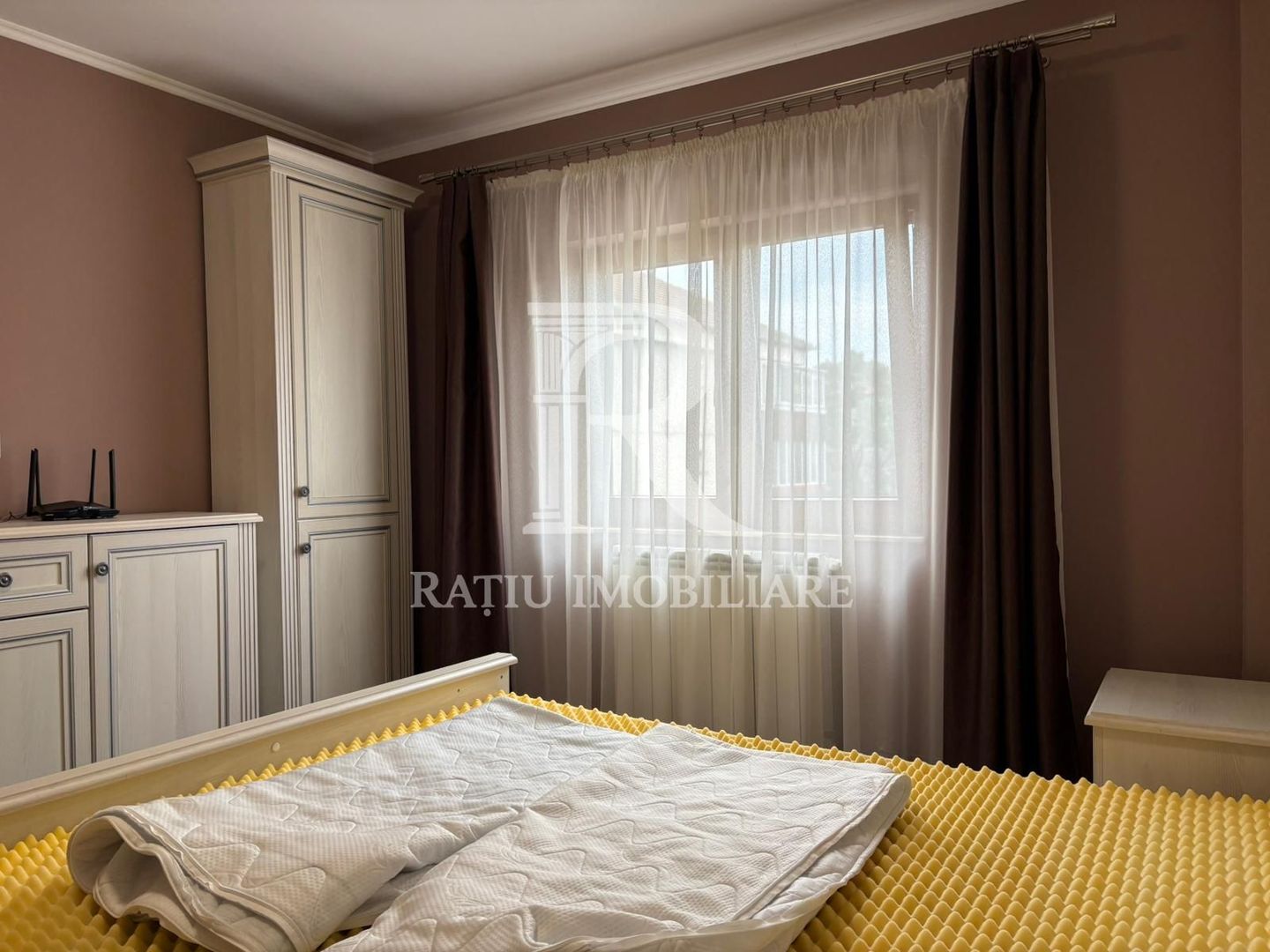 Apartament cu 3 camere | Etaj 3 | Decebal | Oradea - Poză 2