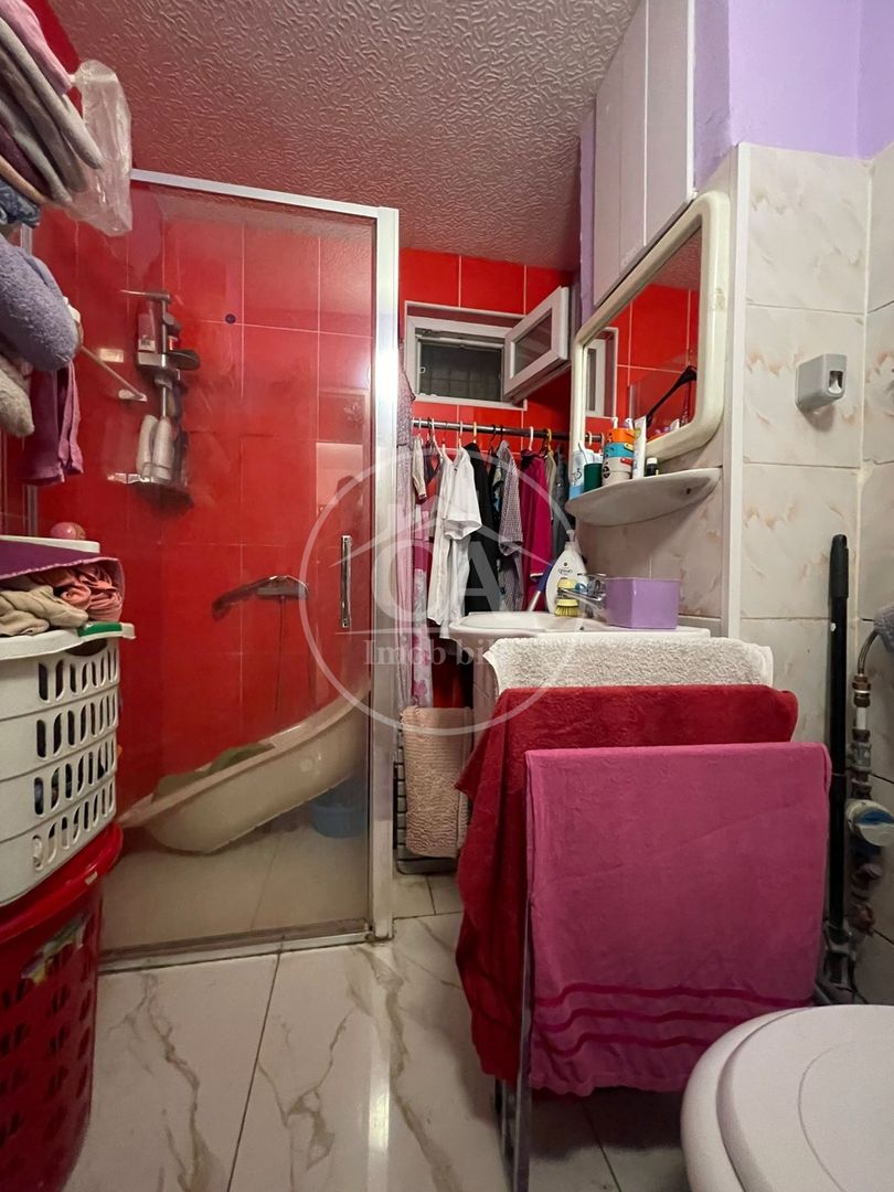 Apartament cu 3 camere de vânzare în zona Rogerius, Oradea - Poză 11