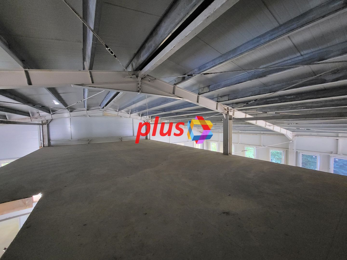 Clădire mixta -3600 mp - Poză 13