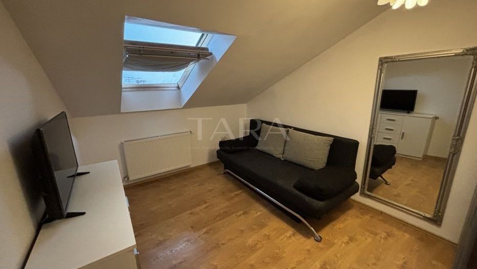 Apartament 3 Camere Semidecomandat în Florești - Poză 2