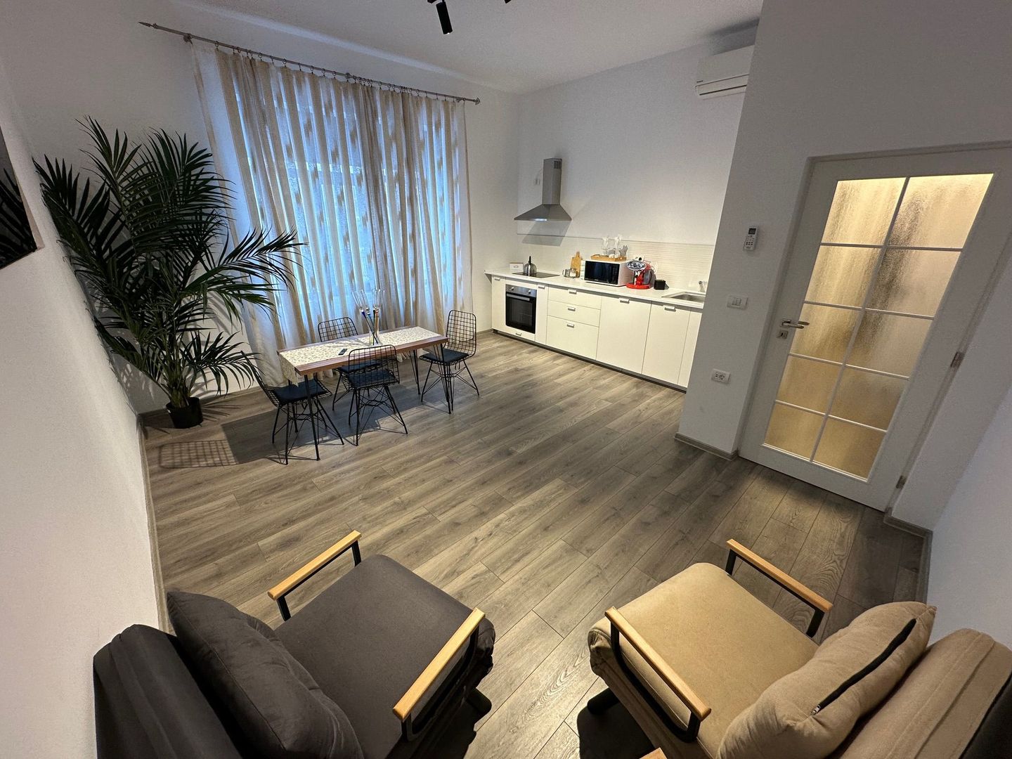 Casa Lipovei transformata in SAD - Poză 23