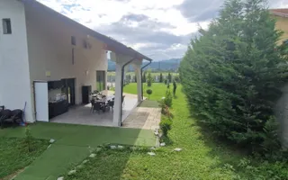 Pensiune  în Călimănești + 2 A-Frame - Teren 5.574 mp - Bonus Mercedes 350d - Poză 19