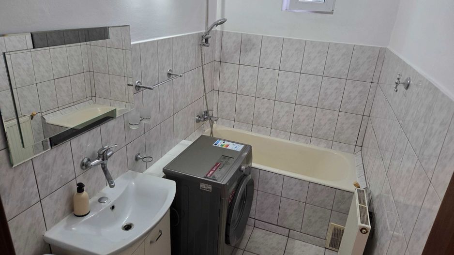 BRASADAS vinde ap 2 cam CARAMIDA etaj 3/4 SOLIDARITĂȚII. - Poză 2