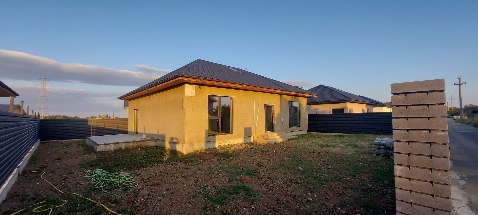 Casă cu 4 camere | Periș | 105 mp utili + terasă generoasă - Poză 1