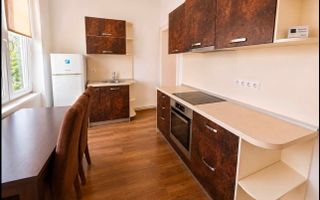Apartament 2 camere 61 mp utili parter 2 bai 2 pivnite Centrul Istoric - Poză 1