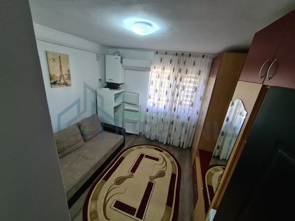 Închiriez Garsoniera Iasi Pacurari Canta la strada principala - Poză 1