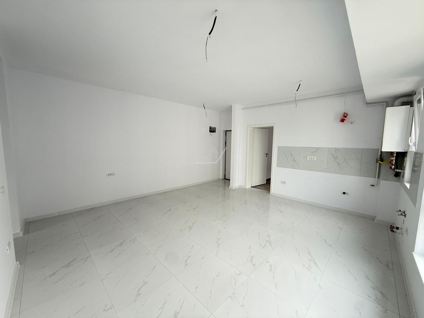 Comision 0! 2 dormitoare. Etaj 1. Asfalt. - Poză 3