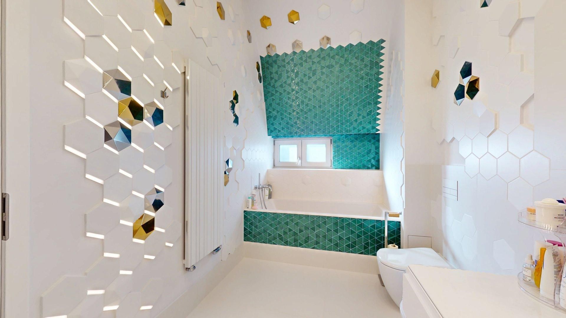 Un singur cuvant-IREPROSABILA - Poză 16