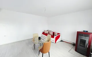 Vila 6 camere la intrare in Dobreni - Poză 14