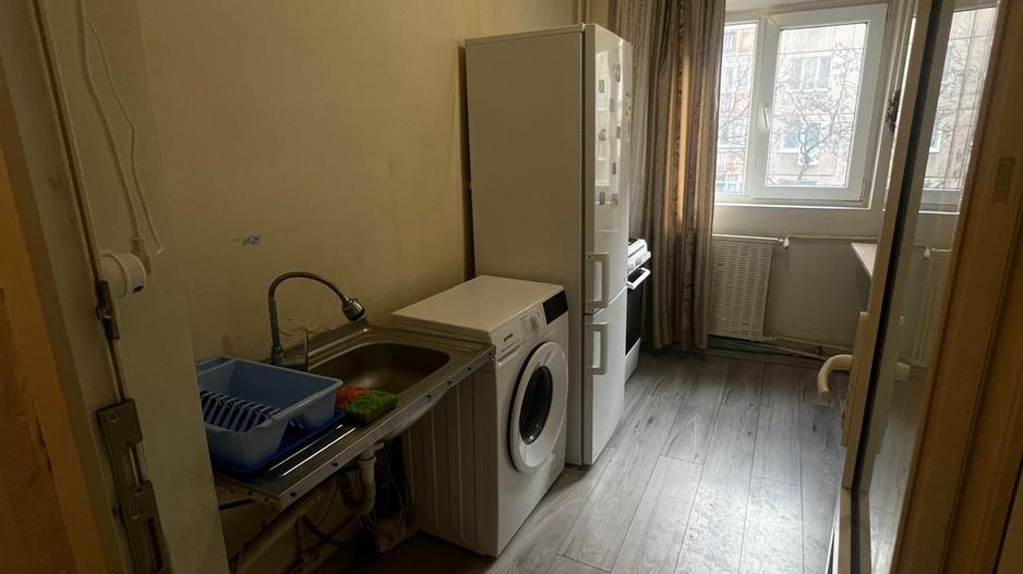 AP. 2 CAMERE RAHOVA, CENTRALA TERMICA, BUCATARIE INCHISA, MOBILAT - Poză 11