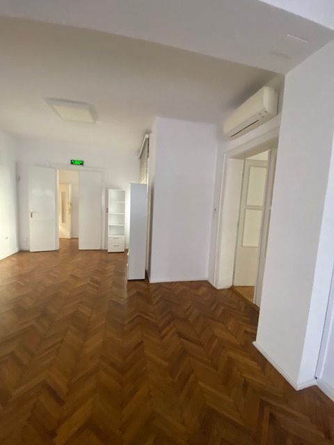 Spatiu de birou zona centrală - Poză 9