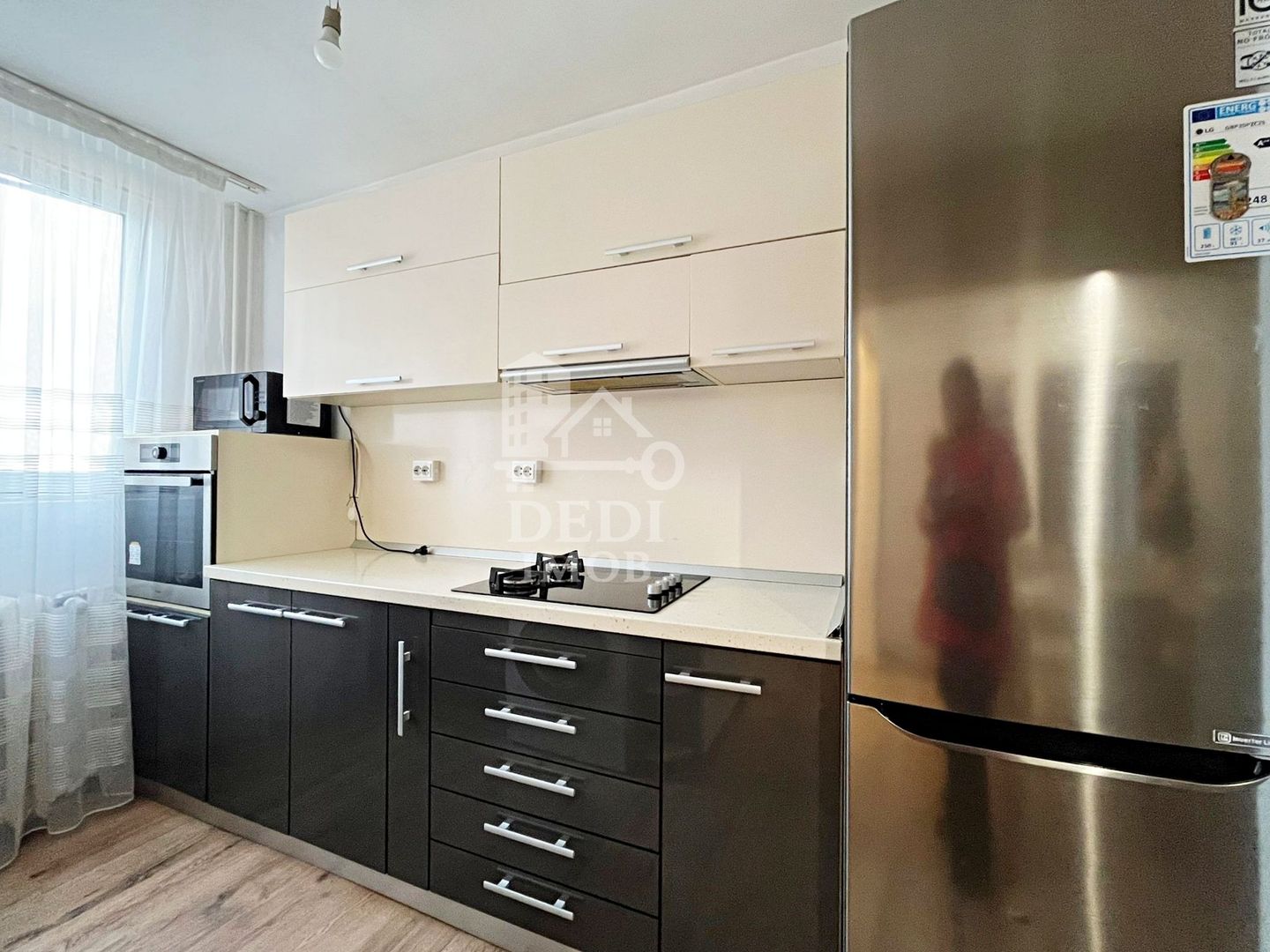Apartament cu 3 camere de inchiriat Blv. Decebal, Oradea - Poză 7