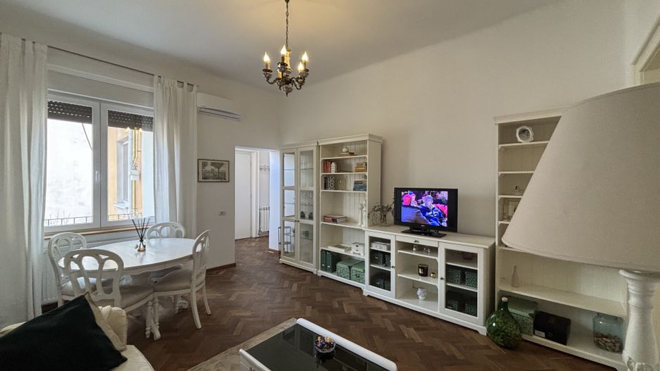 Apartament 2 camere la 5 minute de Piața Victoriei - Poză 2