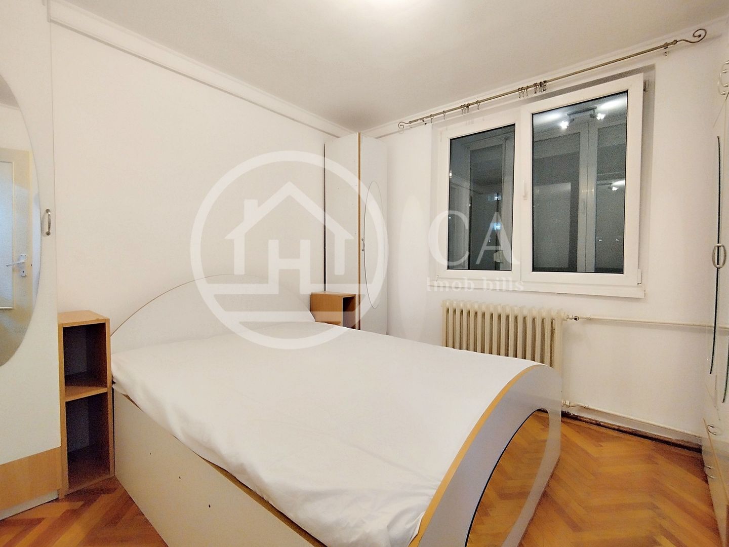 Apartament cu 2 camere de vanzare in zona Rogerius, Oradea - Poză 1