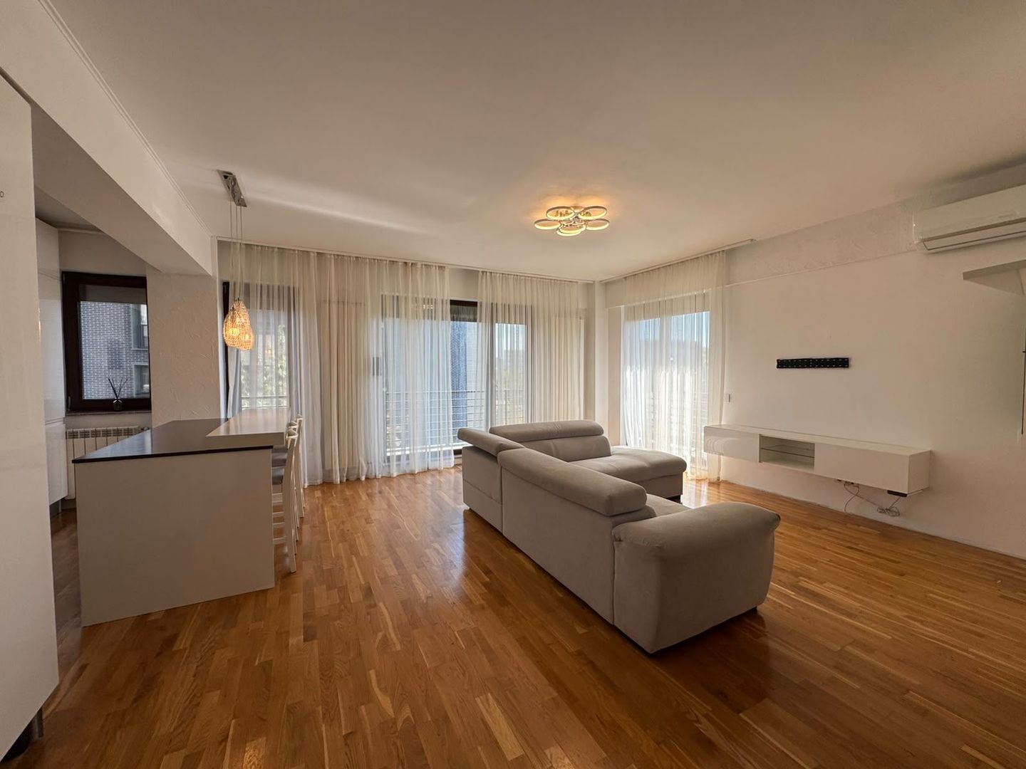 3 camere + LOC DE PARCARE INCLUS || BANEASA- AVIATIEI -BIHARIA - Poză 5
