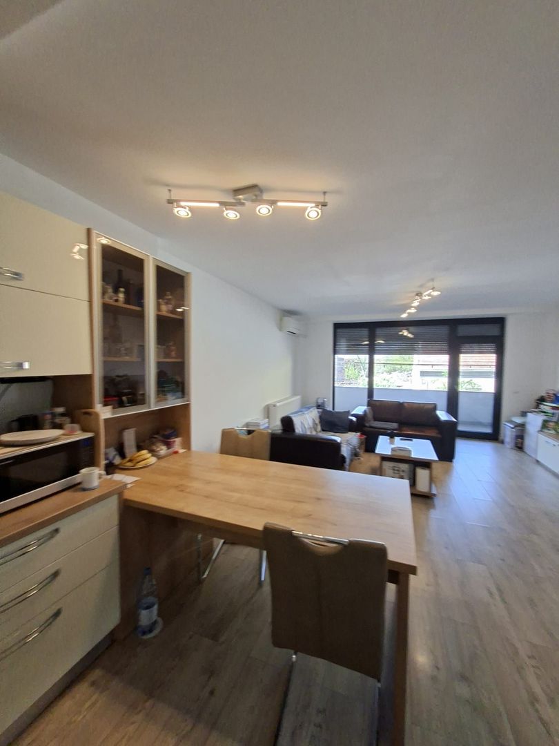 Apartament lux cu 2 camere de vanzare în zona Elisabetin - Poză 11