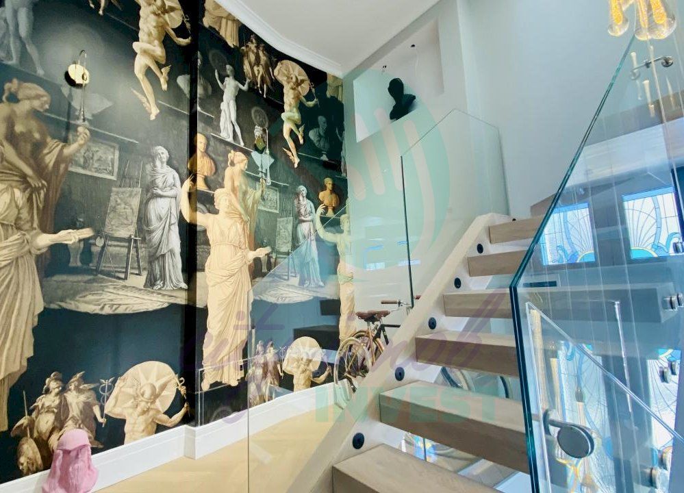 Vila complet renovata cu elemente decorative deosebite - Poză 1