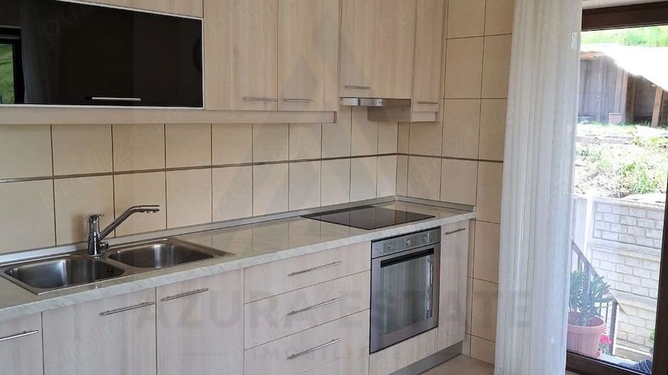 Casă individuală 5 camere cu garaj curte si gradină Șura Mare - Poză 6