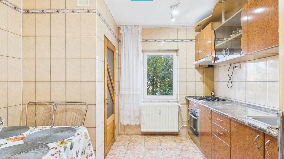 Apartament decomandat cu patru camere de inchiriat - Poză 1