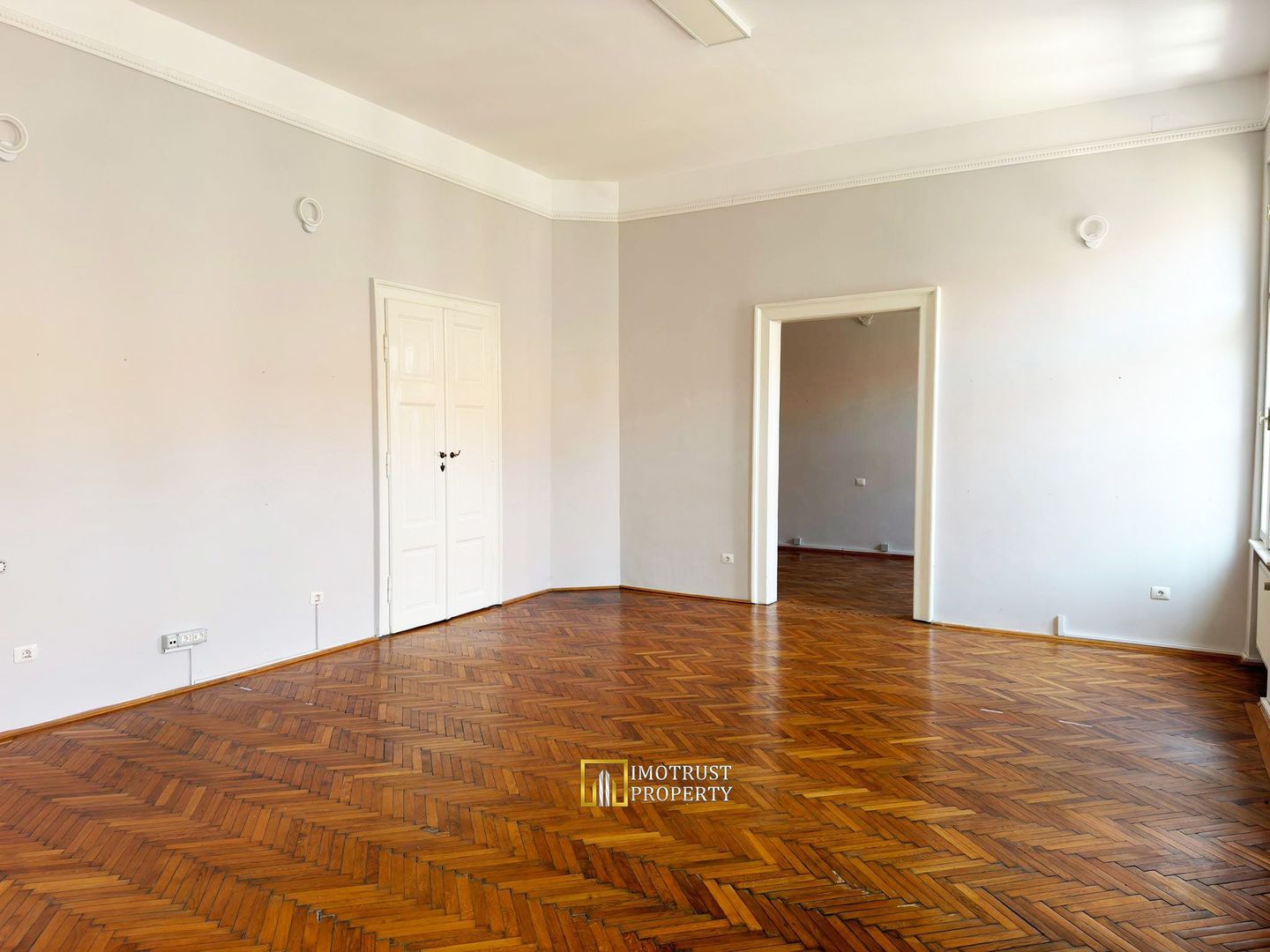 De închiriat – Spațiu birouri 256 mp | Ultracentral Arad - Poză 3