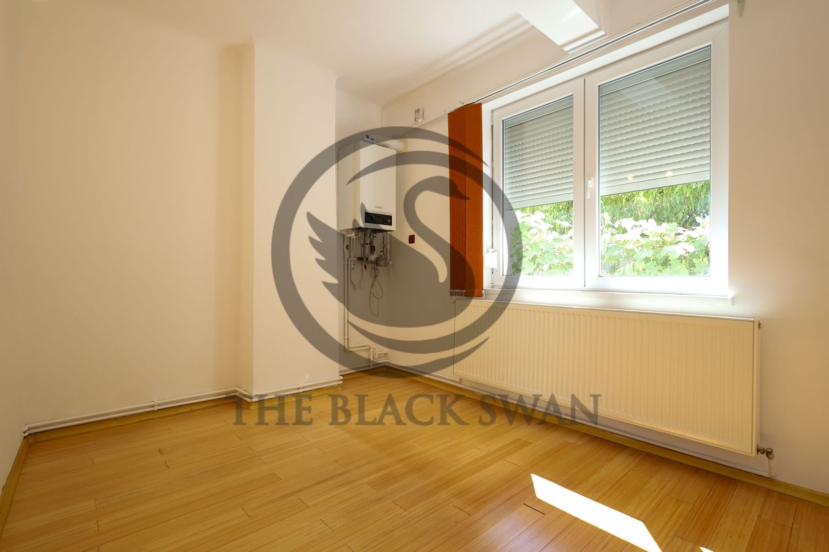 Apartament 2 Camere | Zona Centrală | Acces Privat și Parcare - Poză 12