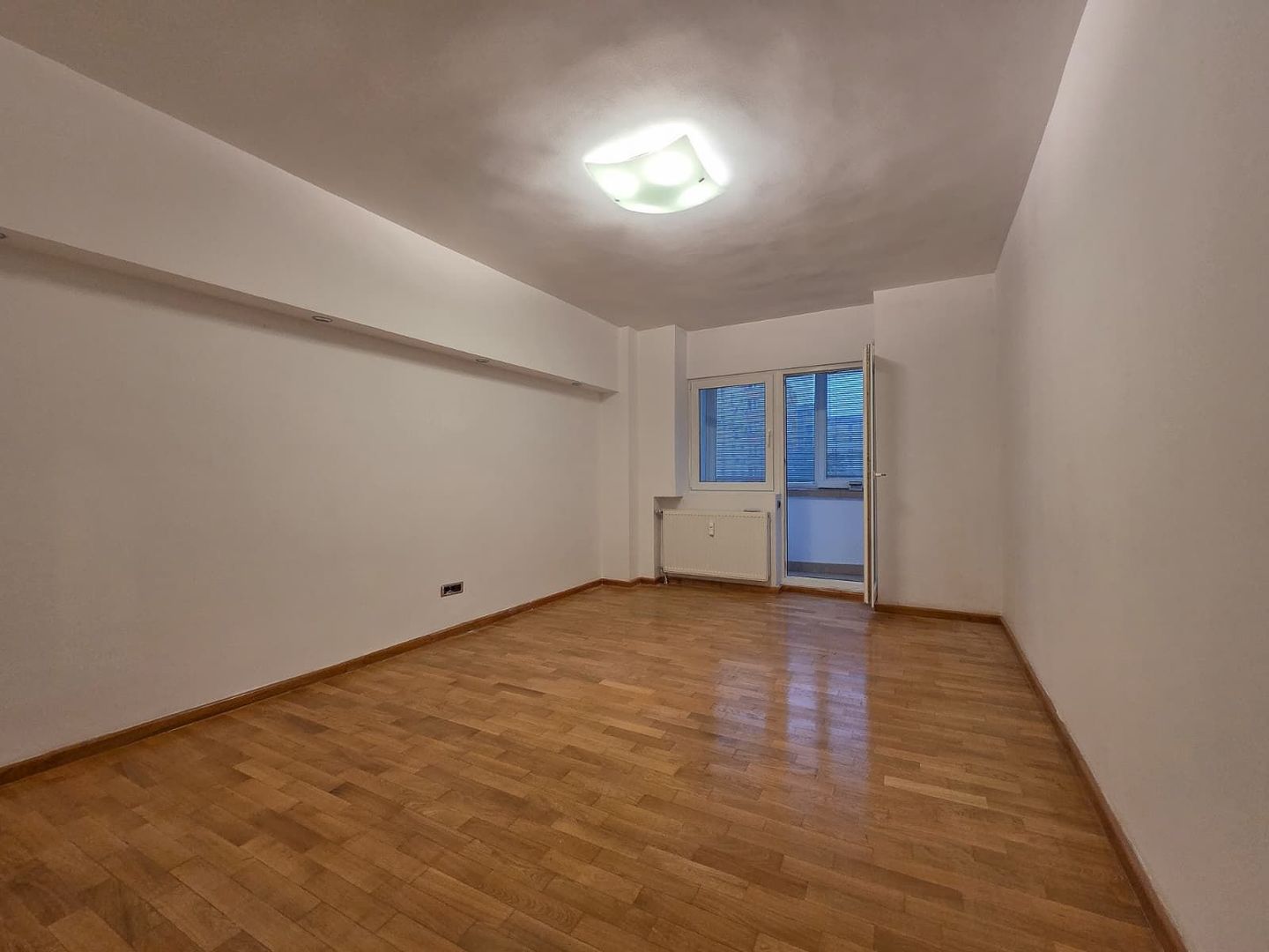 Apart 3 camere birouri stradal Bulevardul Unirii colt Nerva Traian - Poză 14