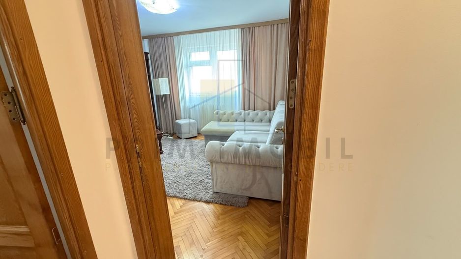 Apartament 2 camere, Hala Centrala, etaj 8, vedere panoramica, renovat - Poză 2