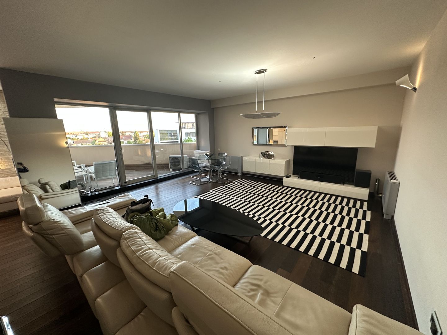 Apartament cu parcare subterana - Poză 5