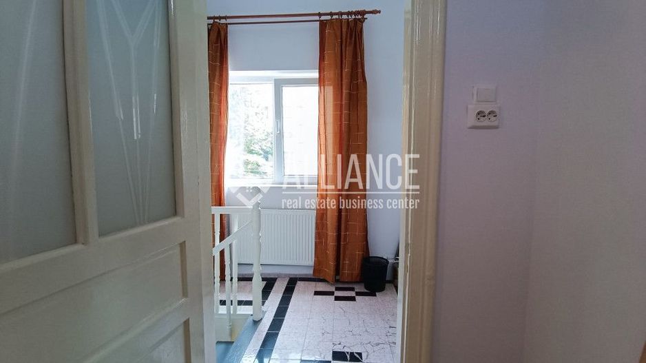 CENTRU SALA SPORTURILOR(COD03)- Casa interbelica si curte generoasa ! - Poză 58