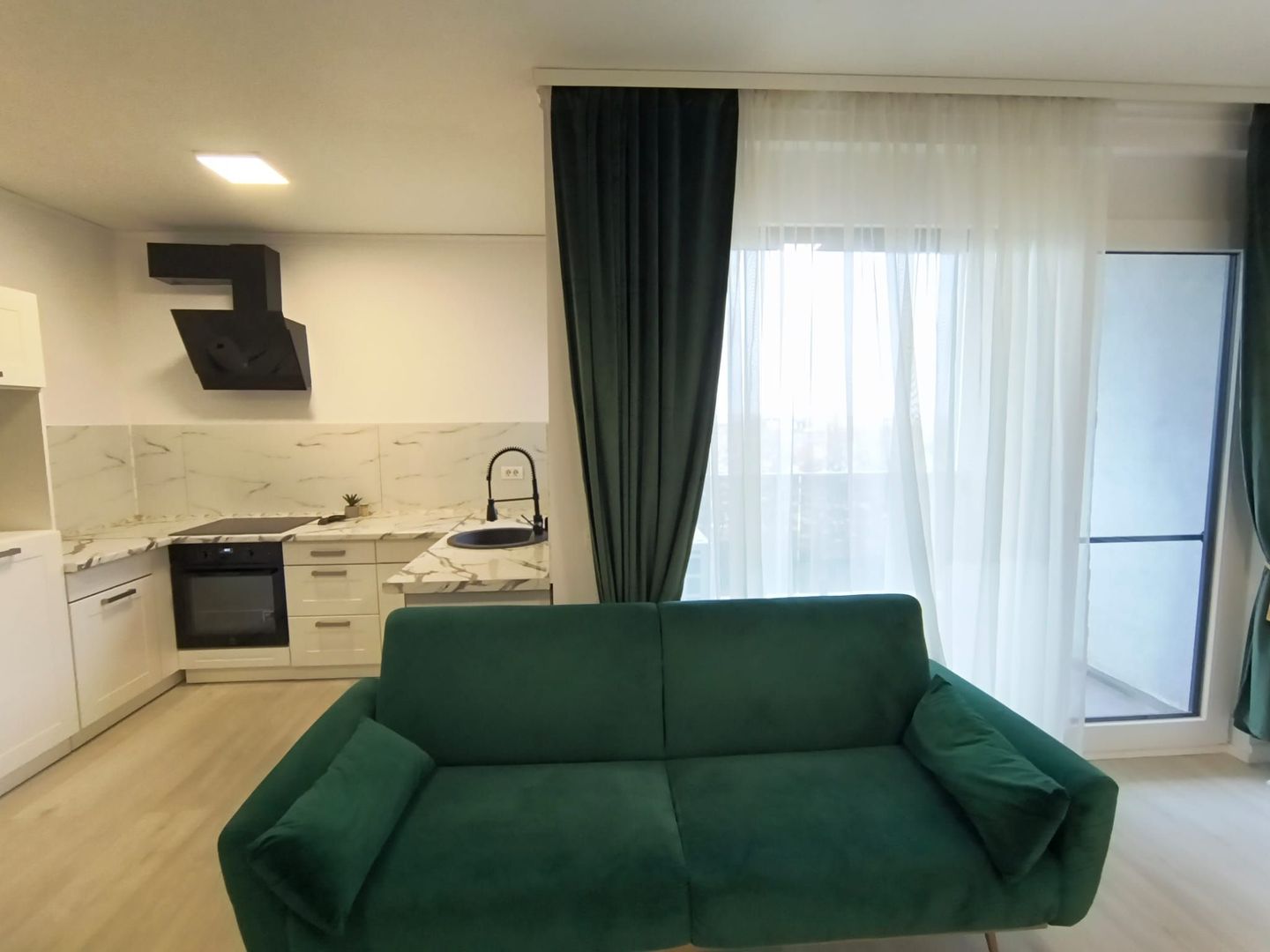 Chirie, 2 camere, West Residence. 430 E/lună (neg). Comision 0 - Poză 3