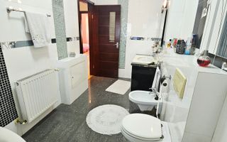 🏡 Casă deosebită – 2 unități locative, 6 dormitoare, zona Albert - Poză 121