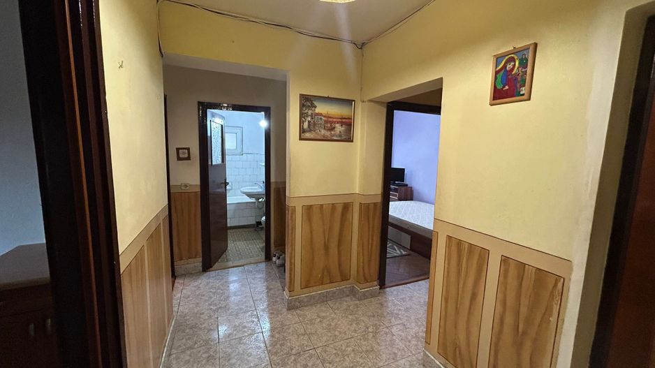 Apartament 3 camere, etaj 3 - zona Cetate - Poză 9