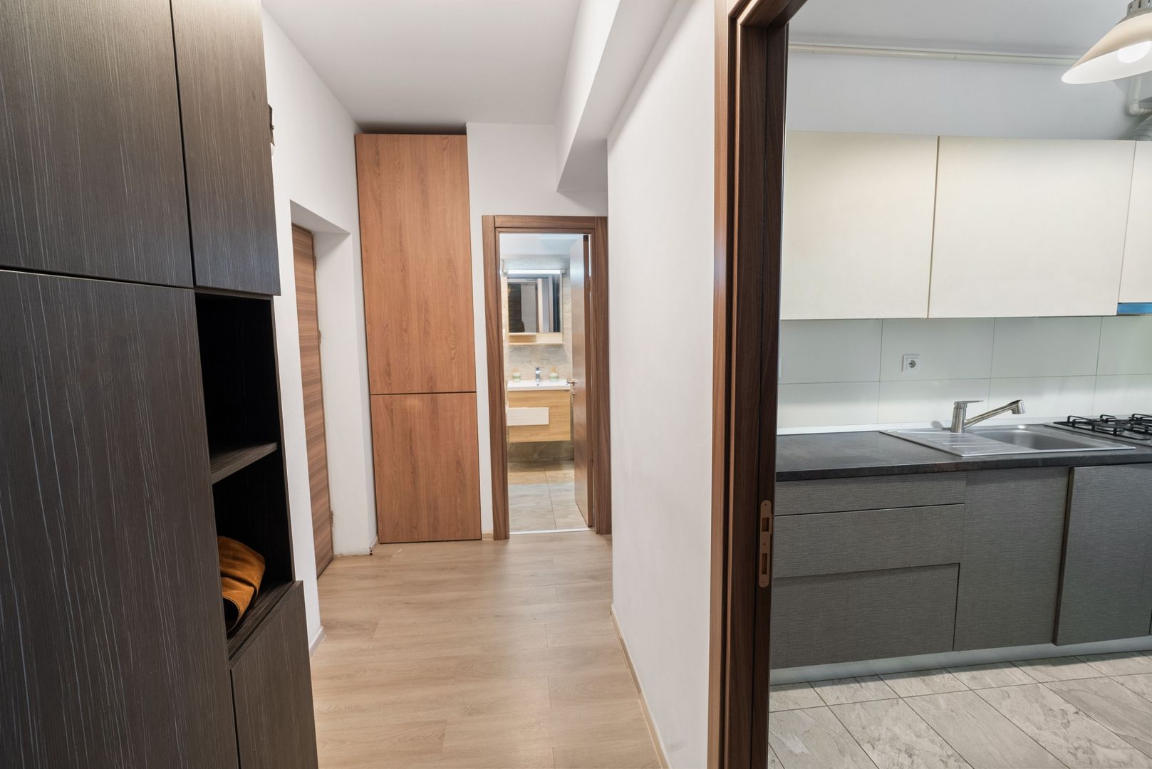 2 Camere Metrou Grozavesti Basarab Orhideea Splaiul Parcare Subterana - Poză 10