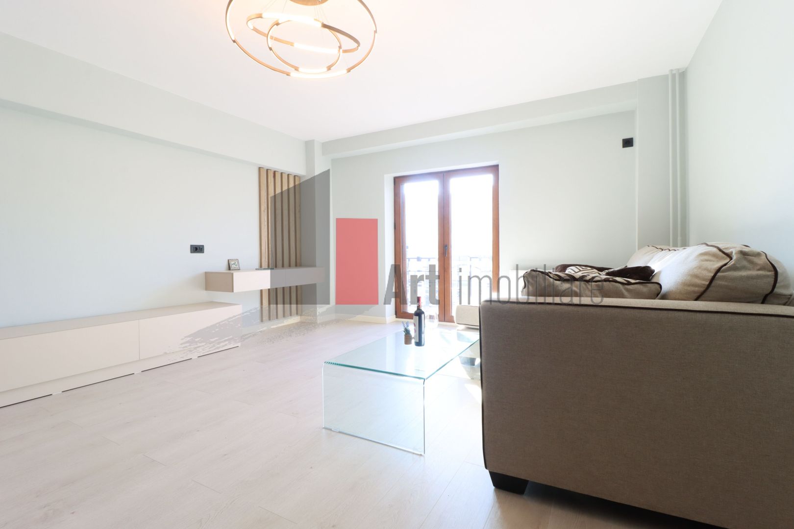 Apartamentul "XENTE",langa Casa Poporului, intri si te indragosteti pe loc de el - Poză 3