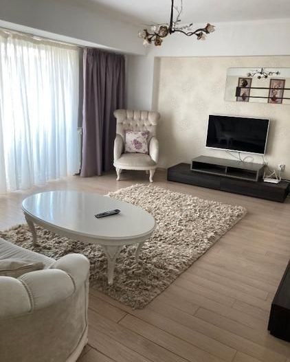 Închiriere 2 Camere Bulevardul Unirii, Loc De Parcare, Pret Negociabil - Poză 1