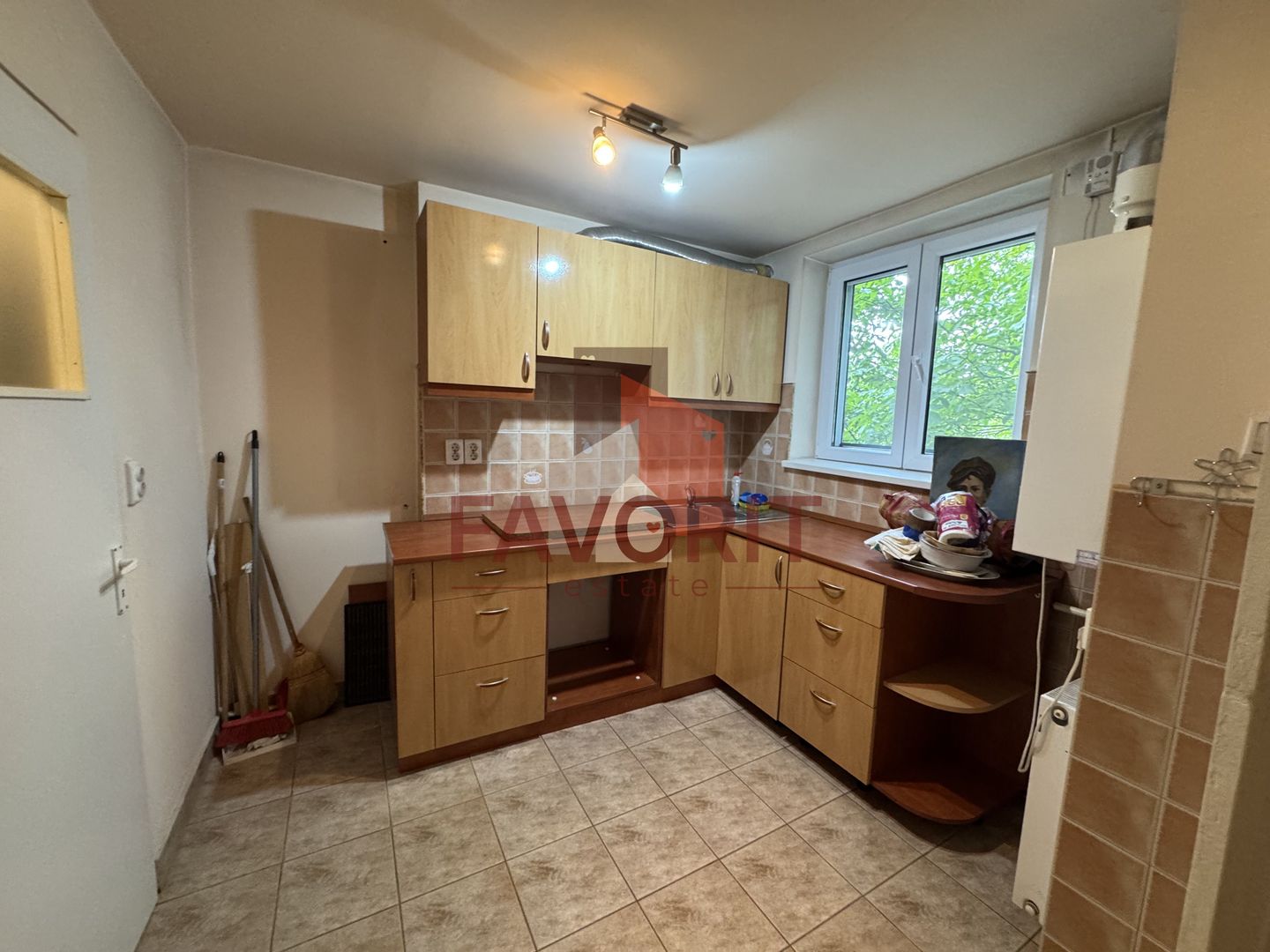 Etaj 2. Centrala proprie. La 400 m de Opera. Disponibil imediat. - Poză 5