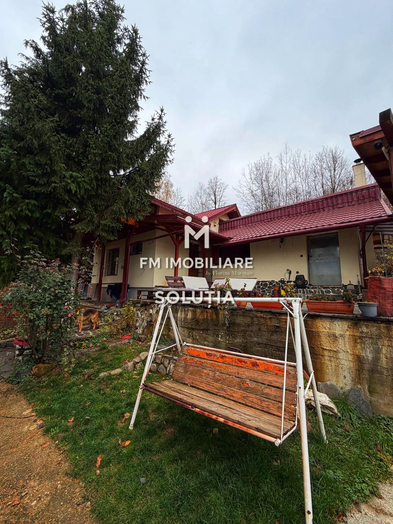 Casă de  vânzare cu vedere panoramică - Poză 22