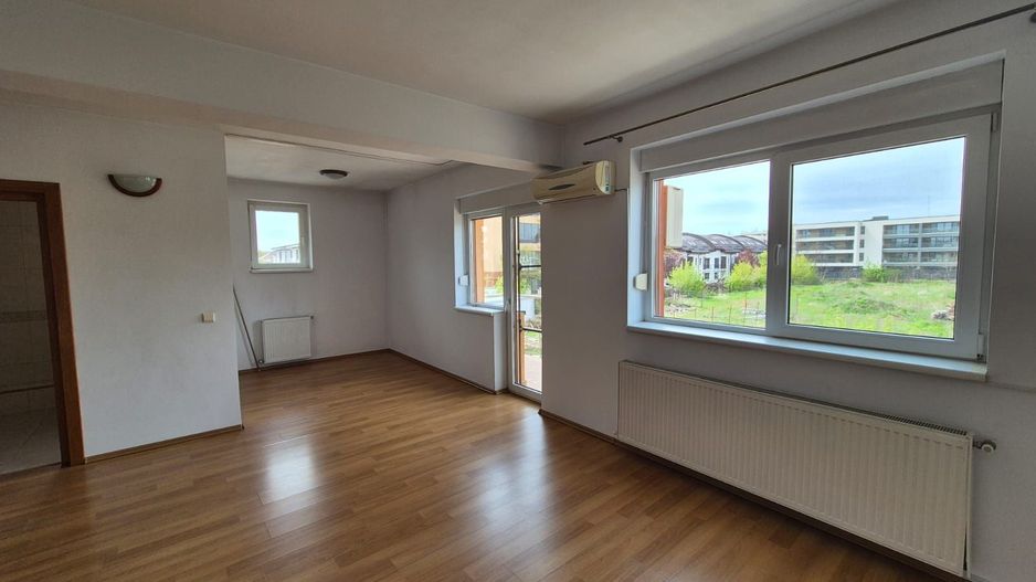 Inchiriere vila 5 dormitoare S + P + 1E + M zona Erou Iancu Nicolae - Poză 14