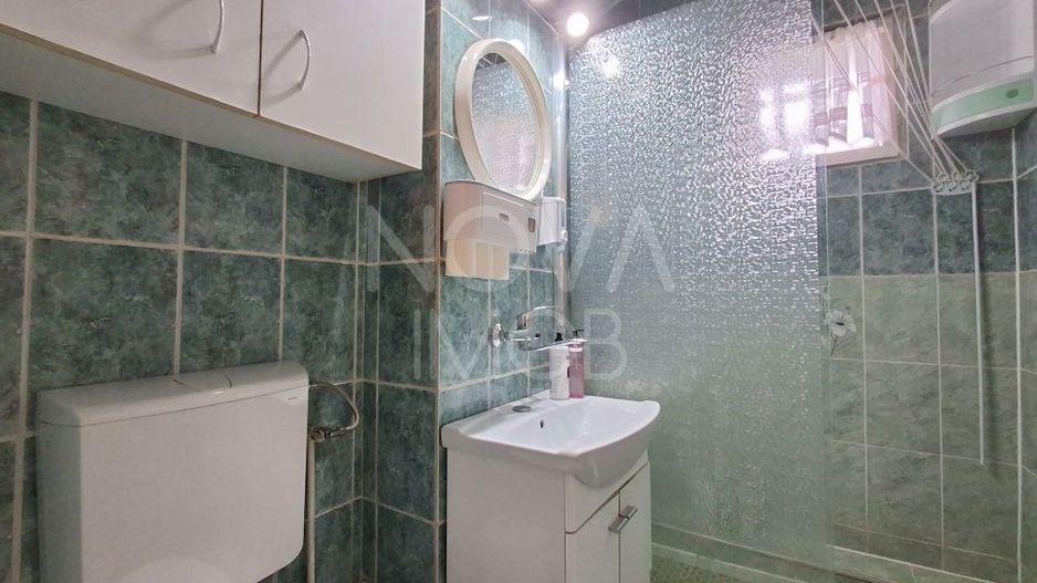 Apartament de inchiriat 3 camere etajul 4, cu lift,  Zona Vasile Aaron - Poză 11