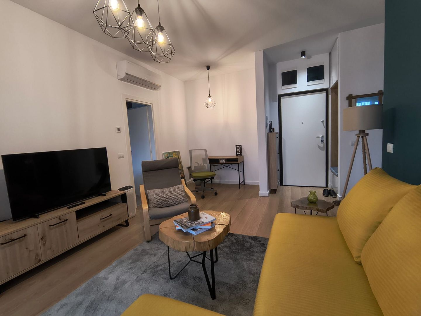 Comision 0,Inchiriere 2 cam parter,terasa proprie deosebit Laminorului - Poză 2