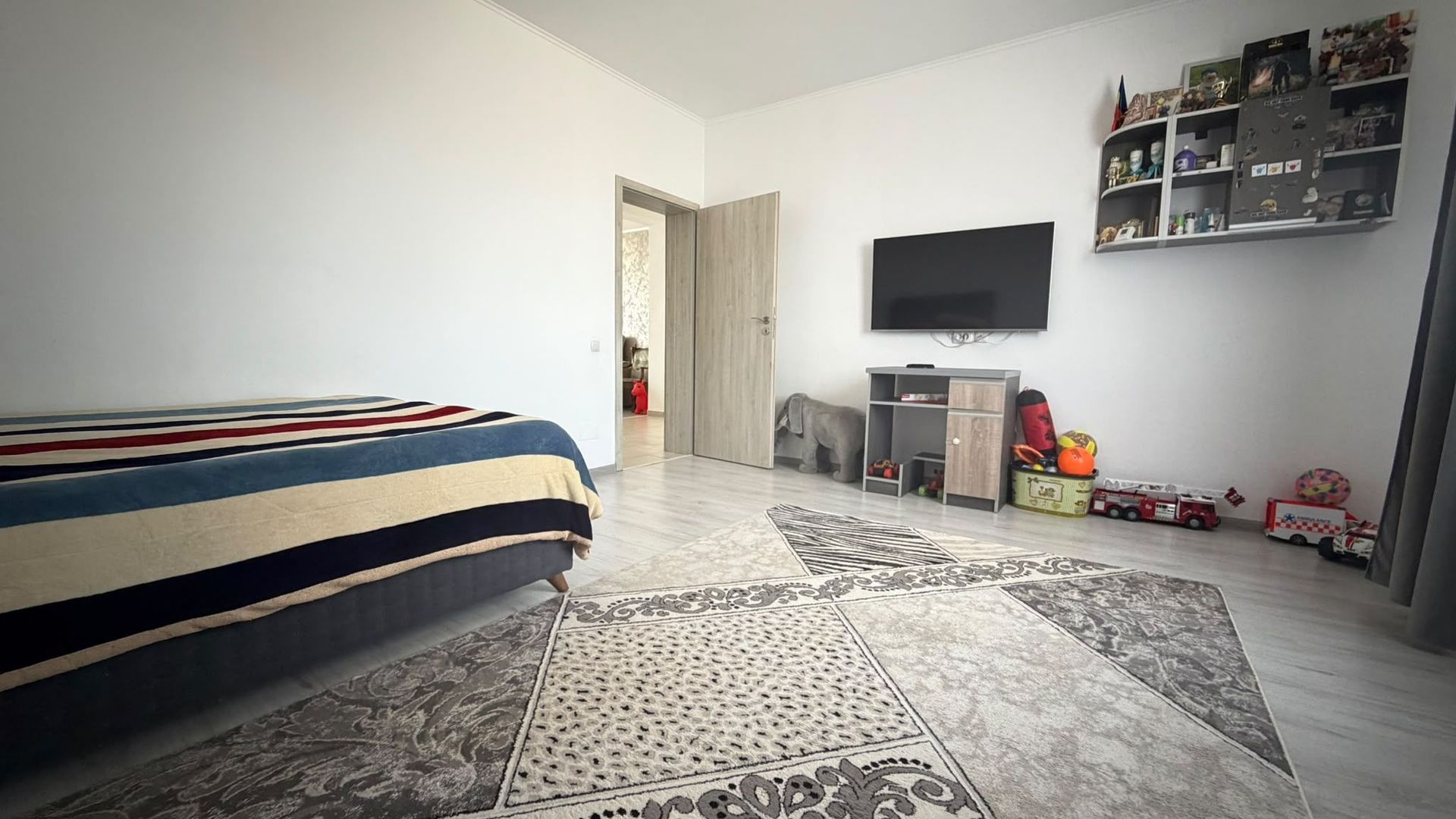 CASĂ INDIVIDUALĂ  DOMNESTI I COMPLEX PRIVAT | TEREN 430 MP | MOBILATĂ ȘI UTILATĂ - Poză 7