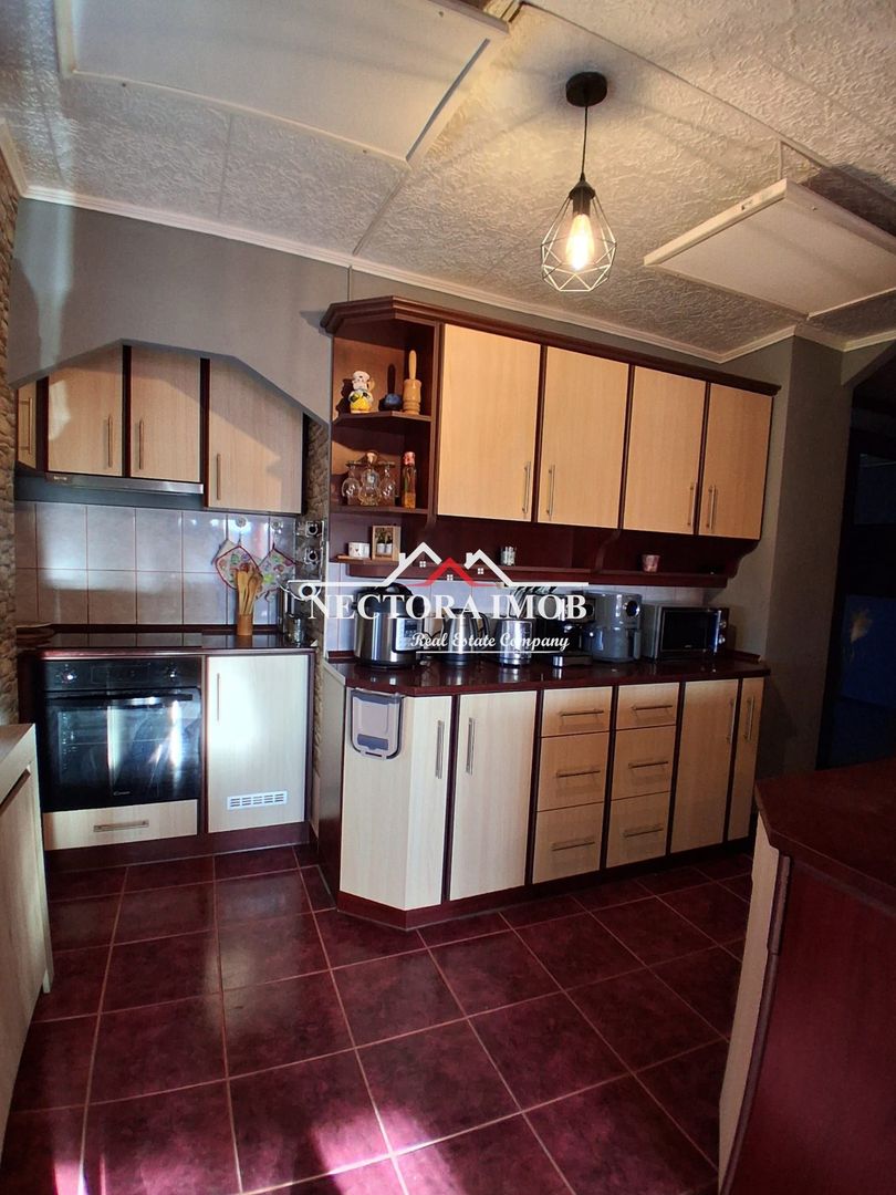 Apartament ULTRACENTRAL SALONTA, 3 camere, 74 mp, mobilat/utilat total - Poză 13