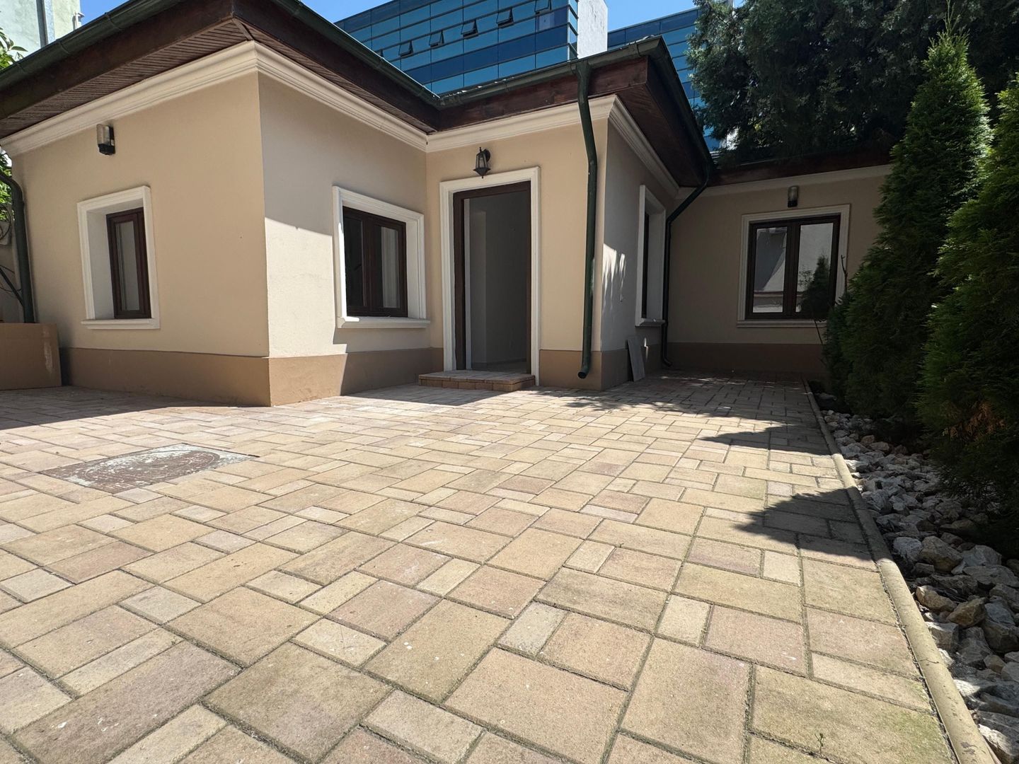 VILĂ CU POTENȚIAL MULTIPLU| HERASTRAU - Poză 2