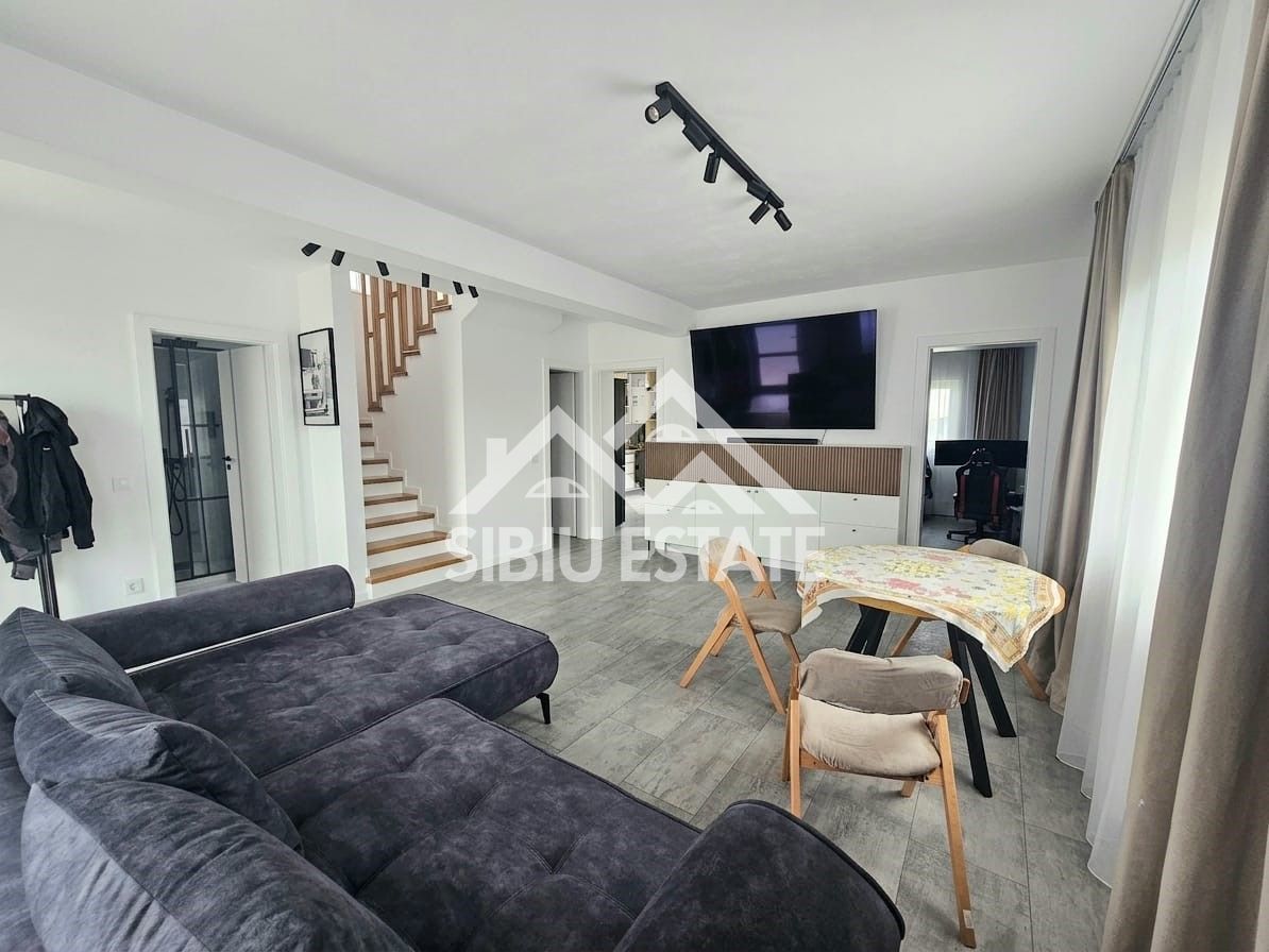 Casa individuala 5 camere, dormitor la parter - Poză 10