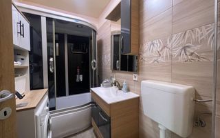 Apartament 3 camere--Turnisor | Decomandat | Balcon 10 mp | Parcare privata - Poză 2