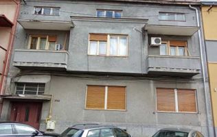 BRASADAS vinde / închiriaza ap 2 cam zona ultracentrală.