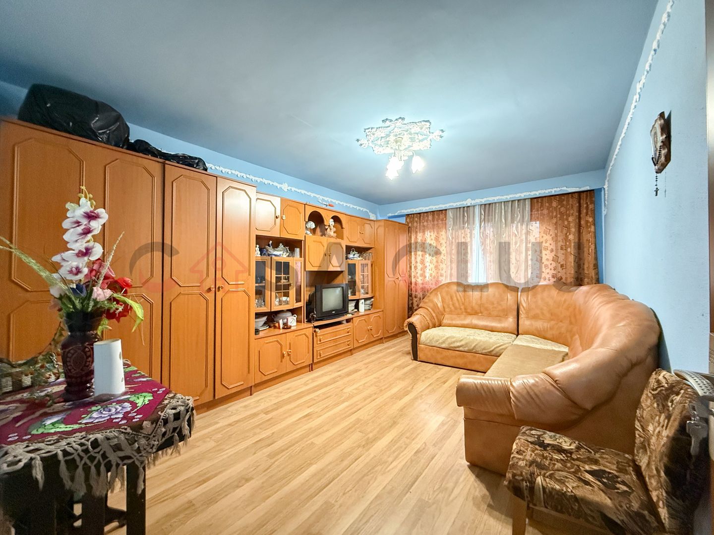 2 camere , etaj intermediar, bloc reabilitat, Intre Lacuri - Poză 1